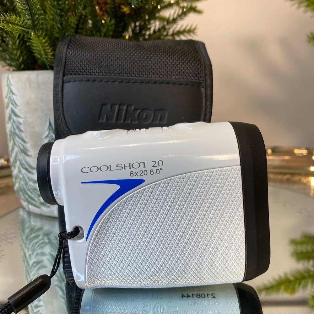 Nikon COOLSHOT 20 6x20 Laser Rangefinder - White with Black Case - Picture 3 of 10